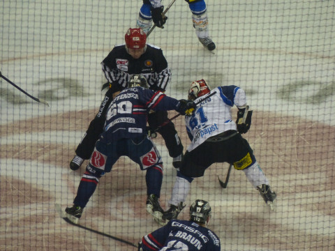 2014_02_Mehr als nur ein Spiel_Eishockey (99).JPG