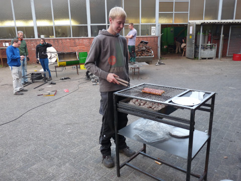 2014_04_Grillbau (67).JPG