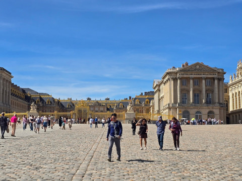 2025-09 Bienvenue en France (63).jpg