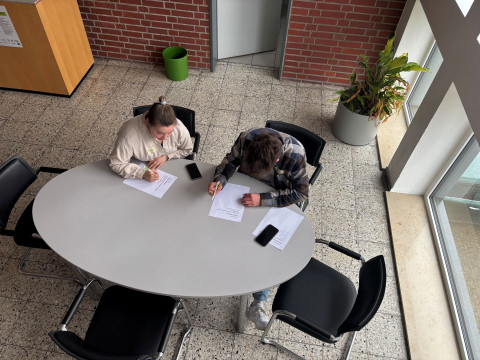 2026-03 Präsent auf Social Media (4).jpg