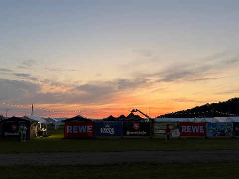 09.png