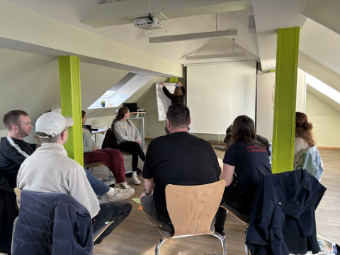 2025-10 Ausbildung zur Gruppenleitung (4) (Benutzerdefiniert).JPG